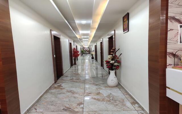 Hotel R R One