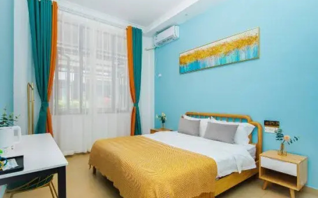 Linghai Xiaoshu Hotel