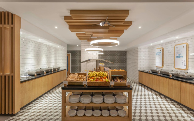 Holiday Inn Express Hotel Dublin Airport by IHG