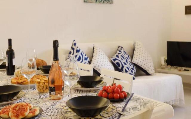 Villa With Climate, Wi-fi and Private Parking