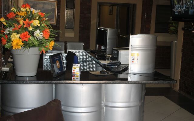 Sleep-Time Guest Lodge