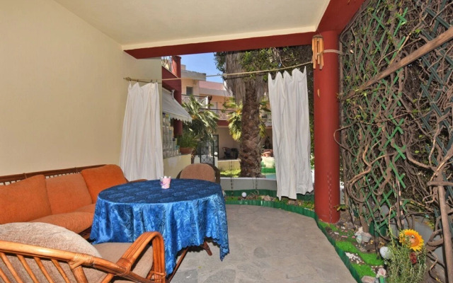 Demi Maisonette