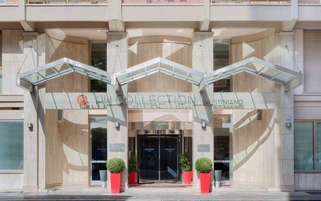 Отель NH Collection Roma Giustiniano
