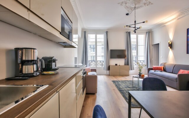 63-Luxury Flat Champs-Elysees (1c)