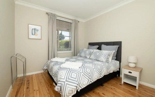 Sweet Caroline Sunny & Spacious Sleeps 6