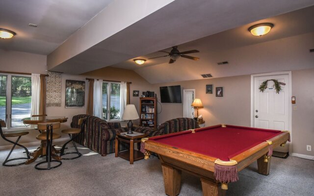 Nature's Retreat 5 Bedroom House