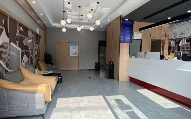 Shangyou Hotel (Xinzheng Guodian Town Huangjin Avenue)