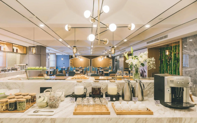Atour Hotel Baiyun Gaoxin District Guiyang