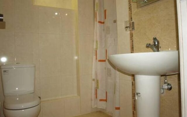 Nikolas Suites