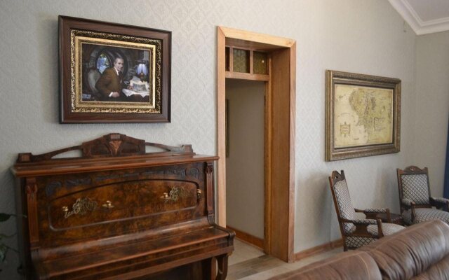 Hobbit Boutique Hotel