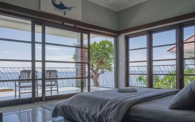 Blue Marlin 6-BR Villa Singaraja Bali