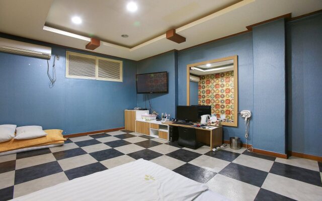 Chuncheon Ritz Hotel