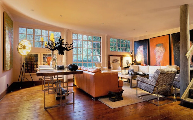 Hemingways Eden Residence