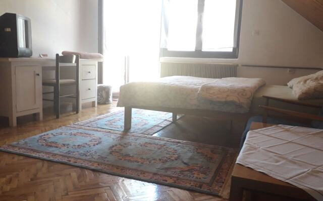 Accommodation Konak - Hostel