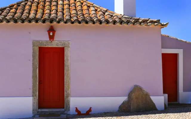 Pine Tree House in Azeit o