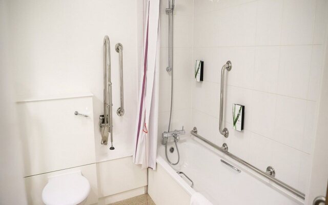 Premier Inn Bridgend - M4 J35