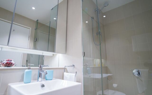 Melbourne Private Apartments - Collins Street Waterfront, Docklands
