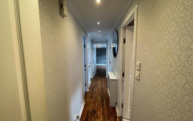 Beautiful 2-bed Apartment in Renfrew