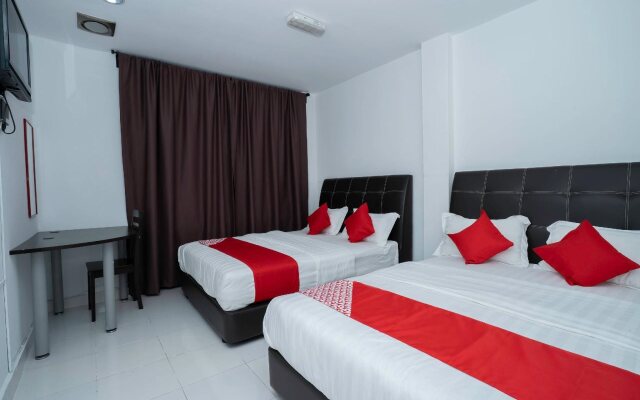 OYO 988 Malawati Ria Hotel