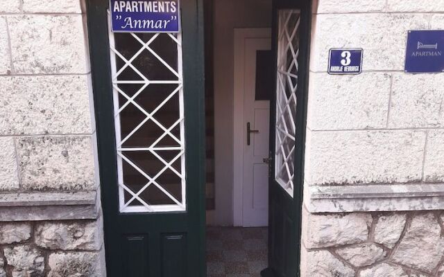 Anmar Apartments