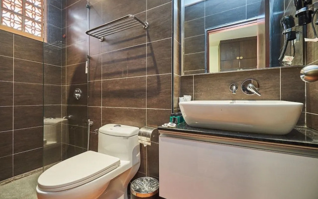 OYO Home 89378 The Platinum Suites