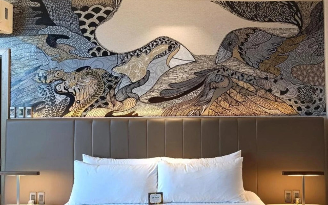 The Henry Hotel Roost Bacolod