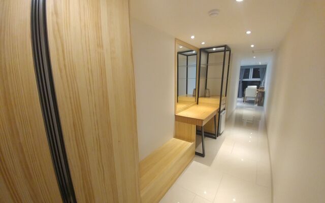 I.Y Hotel