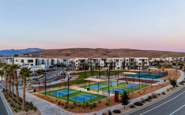 Desert Gem 7 Bedroom Home