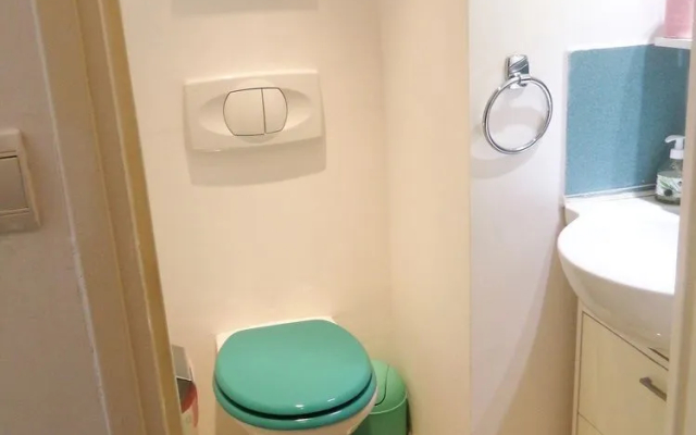 Modern, 1 Bedroom Apartment With Wifi And A Balcony Near Cannes 50m Fr - Apartment in Cannes - Photo 2