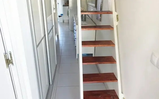 Central Apartment With Sea Views