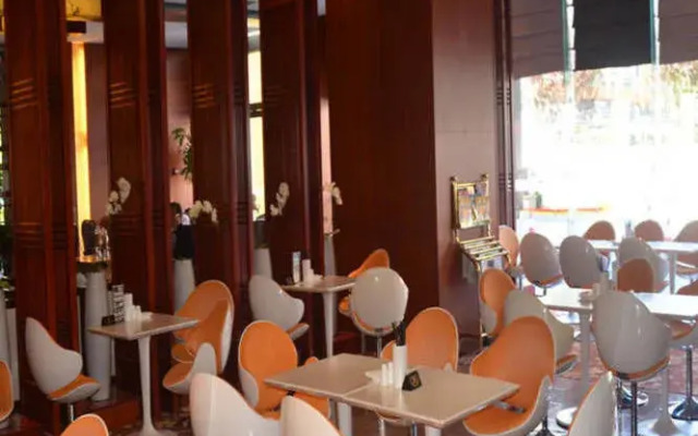 Iris Orchard All Suites Hotel (Tangshan Convention Center)