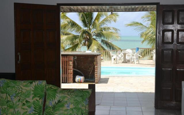Jacuma's Lodge Hotel
