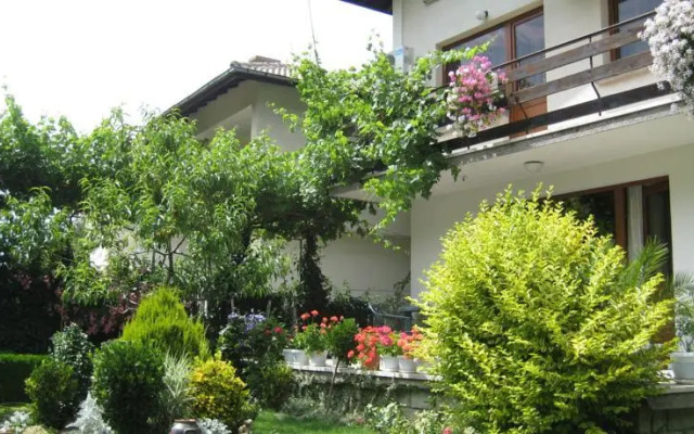 Slavina Guest House