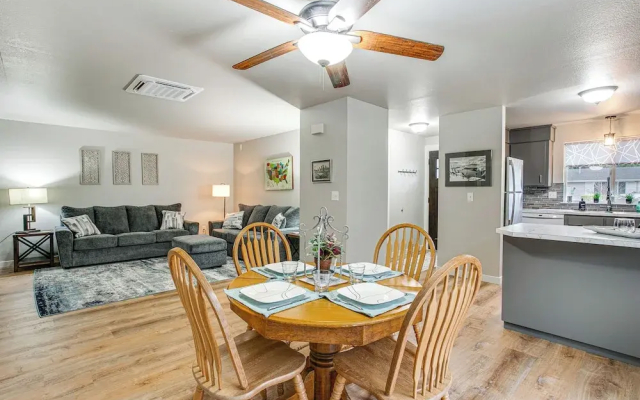 Updated Duplex Home < 1 Mi to Downtown Enumclaw!