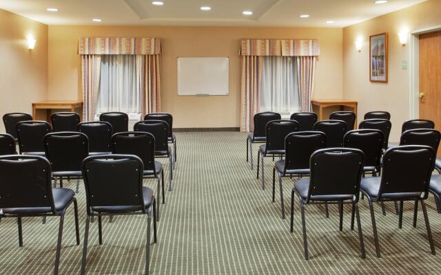 Holiday Inn Express & Suites Carson City by IHG