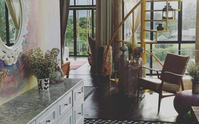 Chic 39 Bed Bar & Bakery