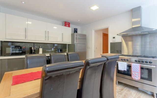 Luxury 2 Bedroom London Apartment