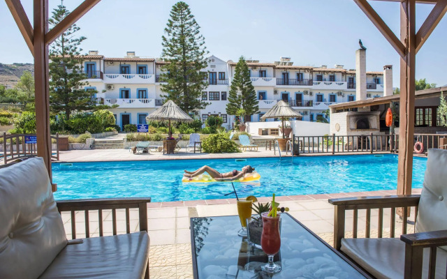 Spiros-Soula Family Hotel & Apartments