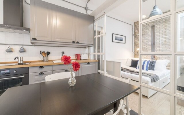 Cosy Modern Studio Flat Close to Metro Piramide