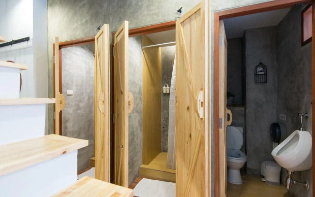 Barn and Bed Hostel