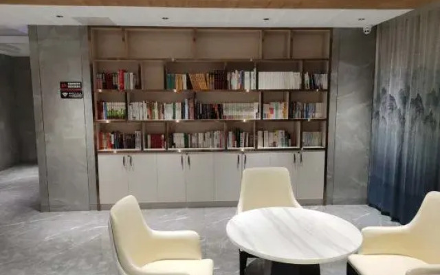 Luofushan Fujing Garden Hotel