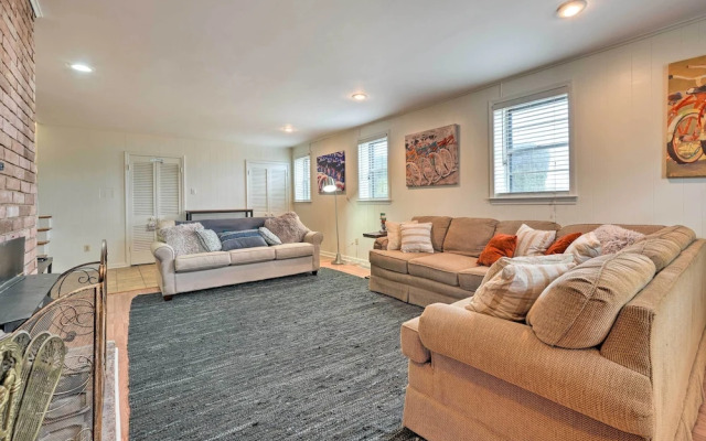 Memphis Vacation Rental - 1/2 Mi to Graceland
