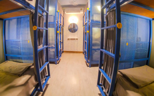 The Moon Hostel Hua Hin