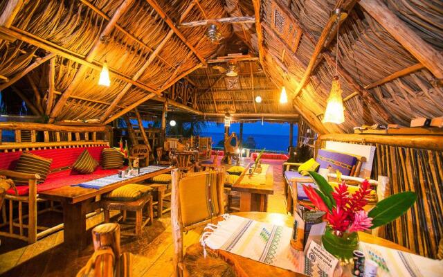 Tranquilseas Eco-Lodge, Diving Center, Restaurant & Bar