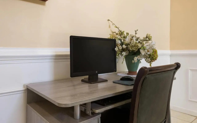 Quality Inn & Suites