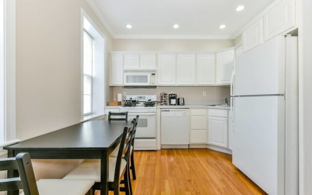 Spacious 3br/2ba on Freedom Trail by Domio