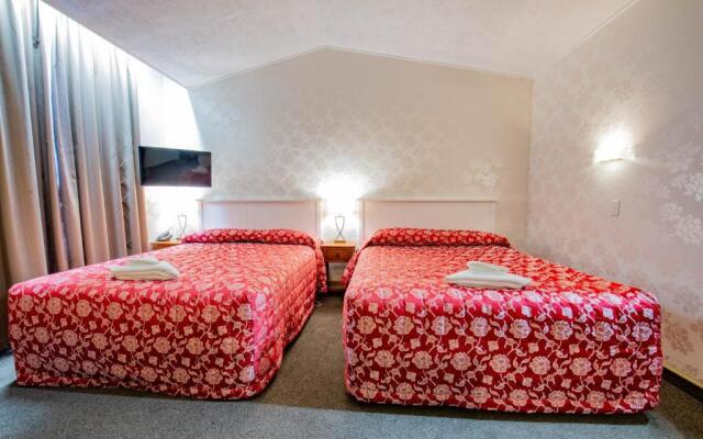 Victoria Railway Hotel