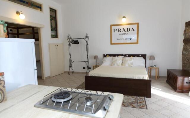 SELF Apartments - Coastal Suite and Central Balcony
