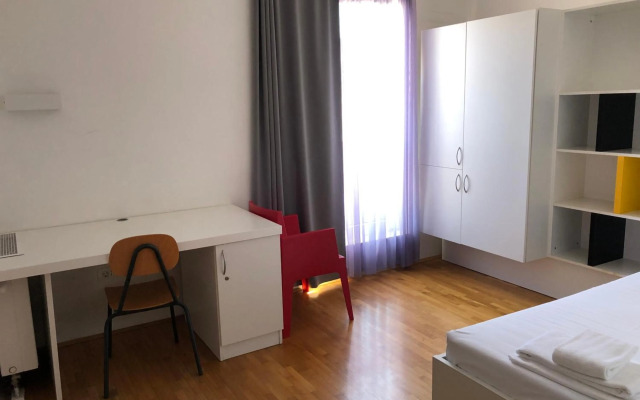 Rooms Dr. Franjo Tuđman - Hostel