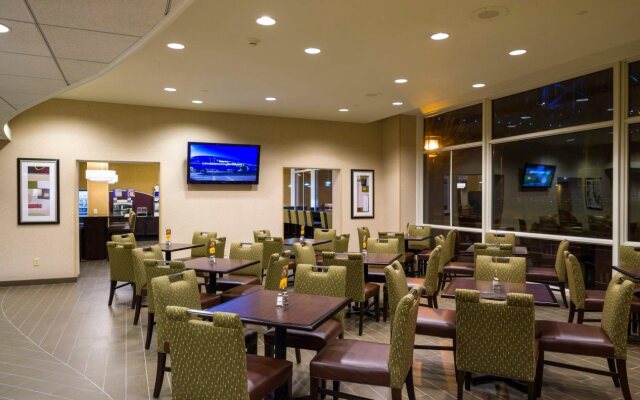 Holiday Inn Express Philadelphia - Penns Landing by IHG